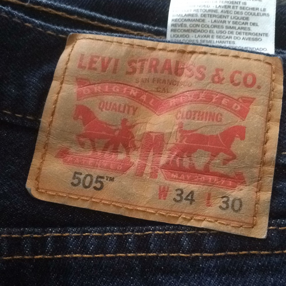 Levi's